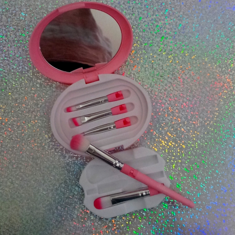 TRAVEL MAKEUP BRUSHES 💄 👄 💋